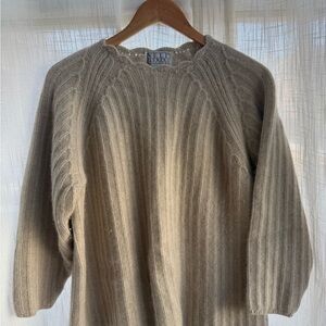 Vintage Angora Lambswool Sweater · Scalloped Collar · Soft Ivory Knit · M